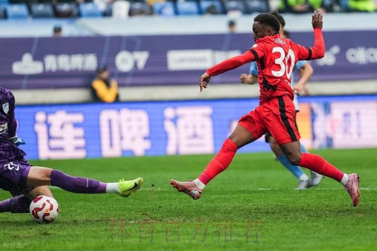 大反转！上港必走之人又要回来了？沪媒透露球队骚操作，球迷热议